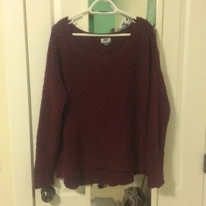 Old Navy burgundy crew neck knitted sweater